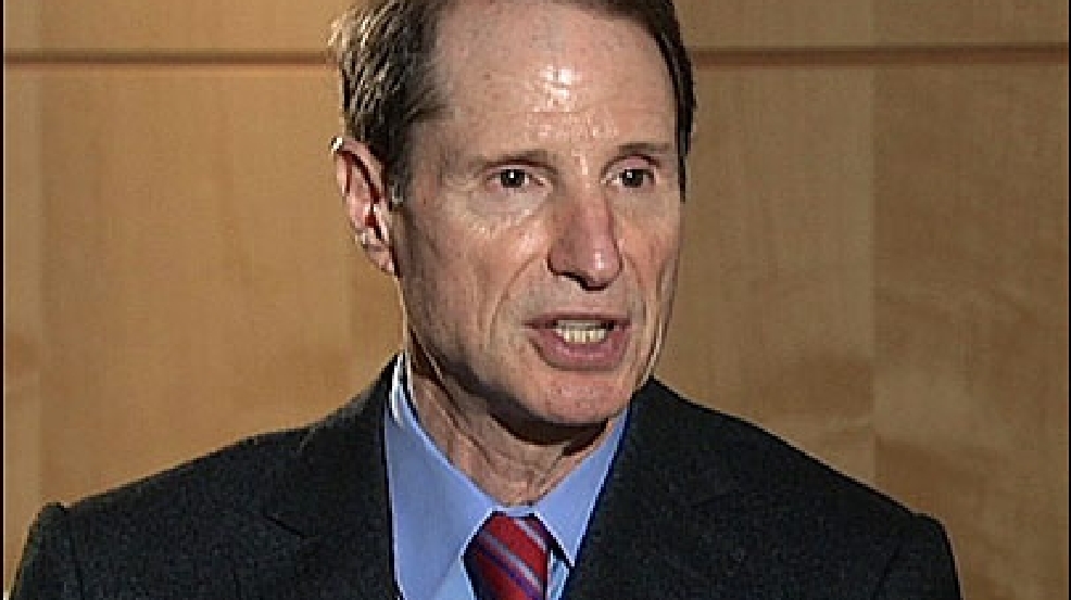 120105_Ron_Wyden_medicare_405.jpg