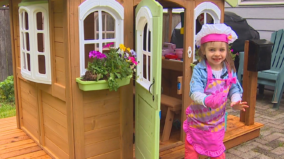 'It's kind of her little escape' Girl Scouts'playhouse helps child
