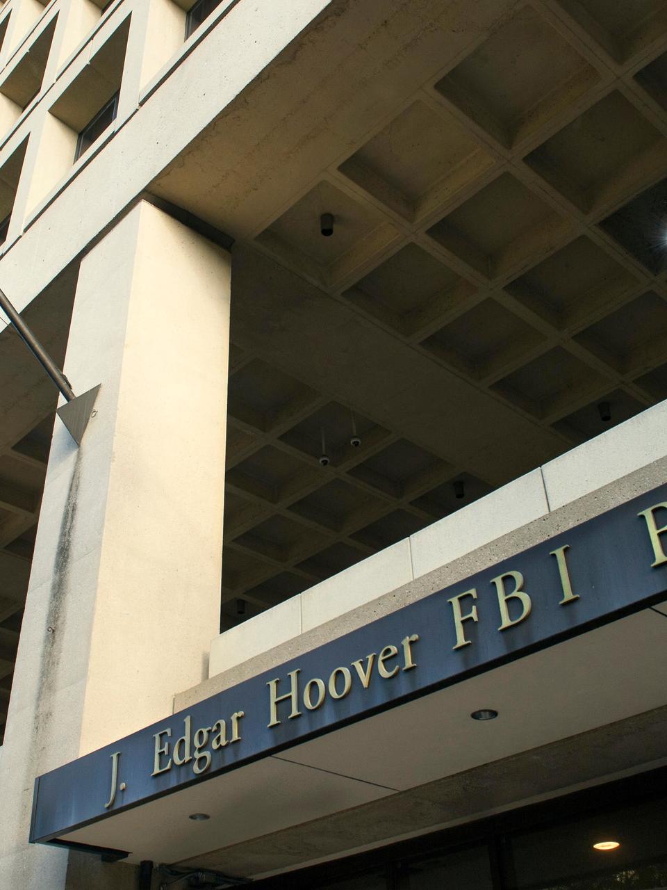 Fbi Employee Charged With Voyeurism After Allegedly Placing Camera
