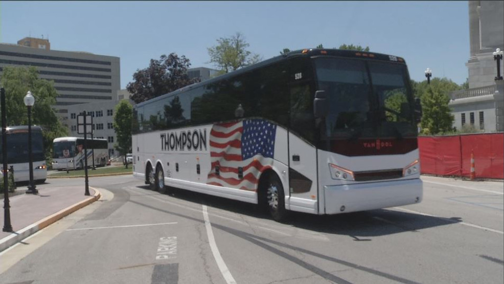 missouri-charter-bus-drivers-hold-rolling-rally-at-state-capitol