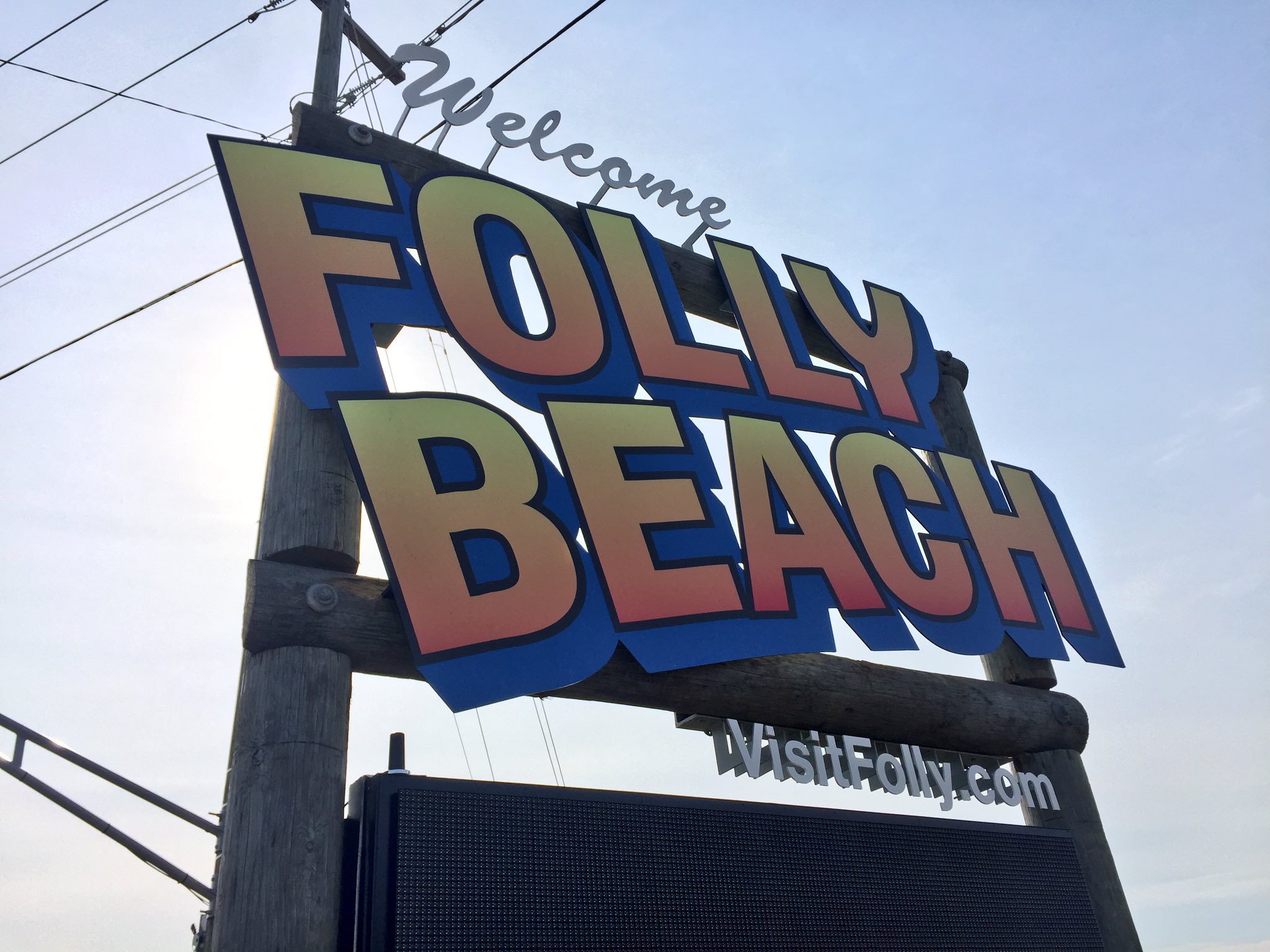 New Folly Beach 'welcome' Sign Has Many Disgusted, Calling It 'tacky 