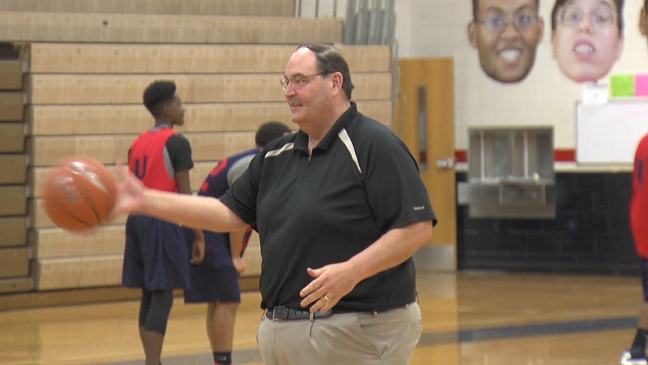 Liberty High Basketball rallies around assistant coach battling cancer