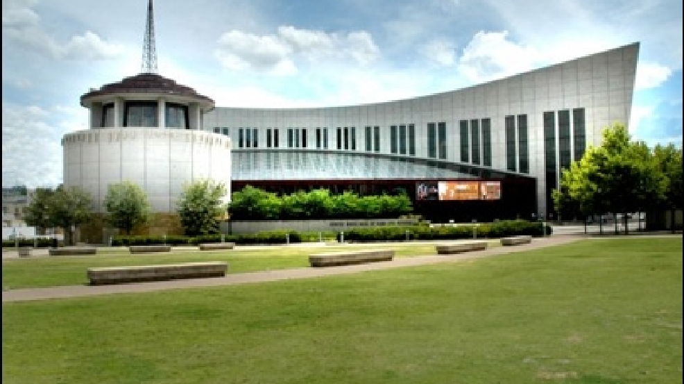 New Country Music Hall of Fame exhibit features the 'Bakersfield Sound