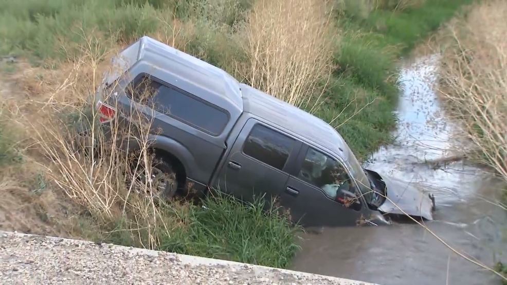 Two vehicles crash, end up in Caldwell canal KBOI
