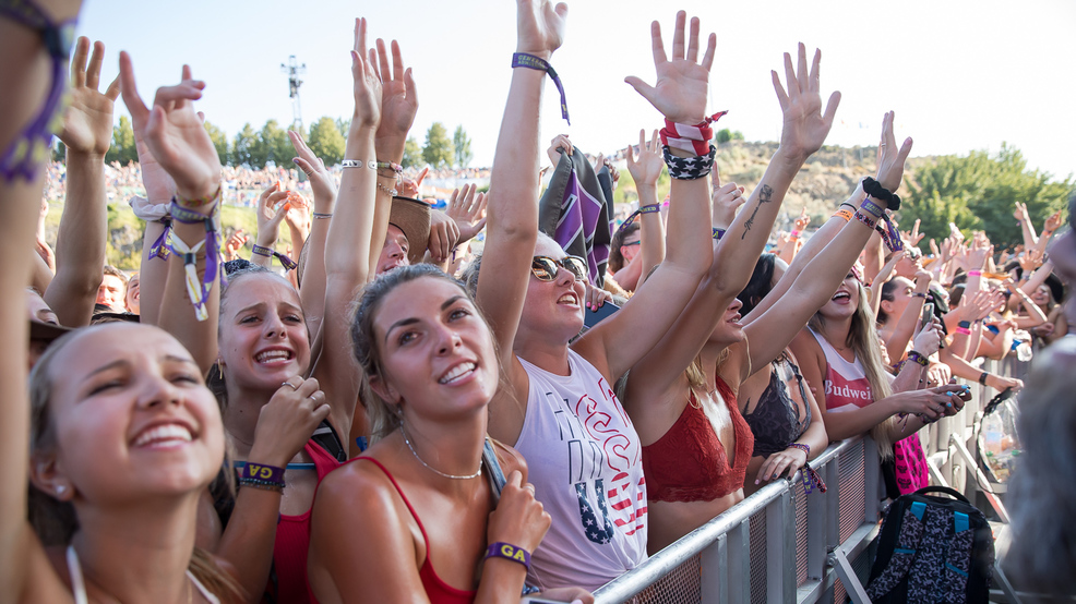 Photos: Country music fans go wild at Day 2 of Watershed Festival ...