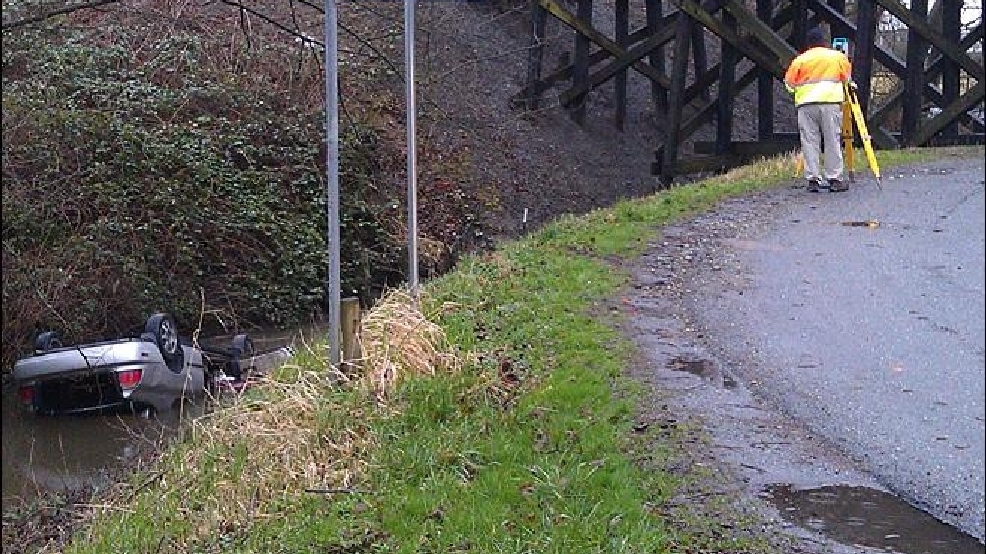 Driver runs off after deadly crash near SedroWoolley KOMO