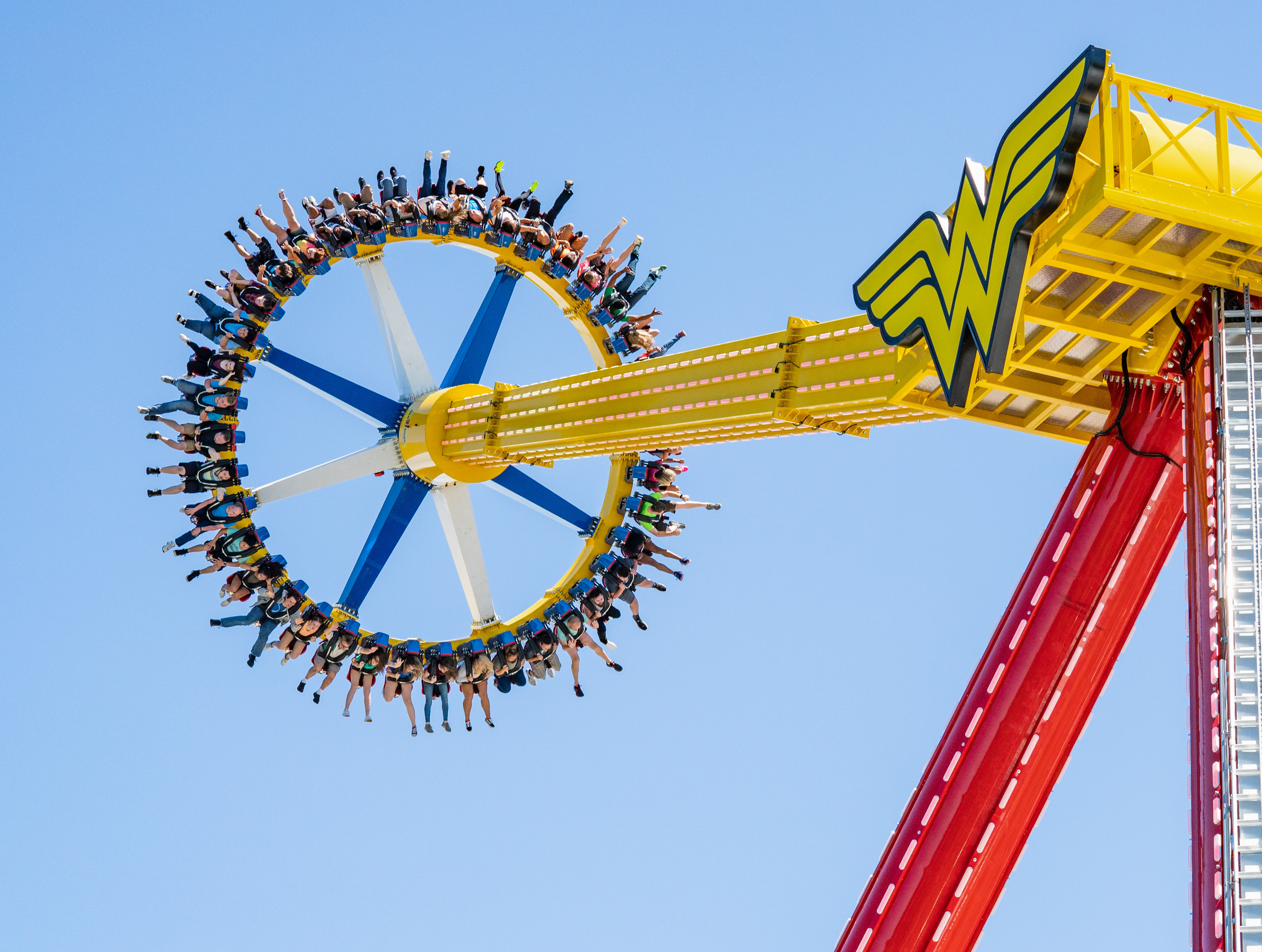 Worlds Tallest Pendulum Ride Debuts At Six Flags Great Adventure Kutv