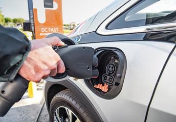 EV tax credit extension gets bipartisan juice in Senate