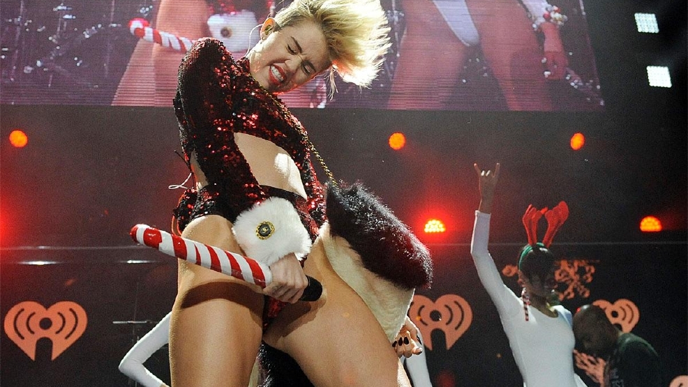 Miley cyrus nude live