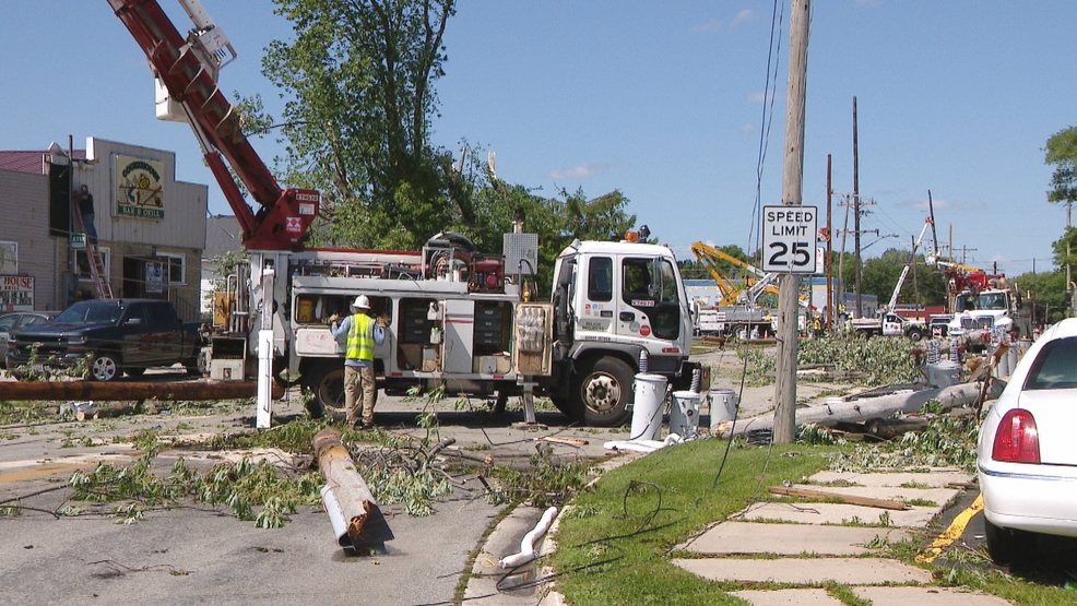 Cleanup efforts begin following Green Bay's first confirmed tornado